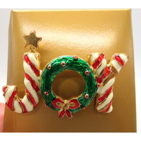 Joy Christmas Brooch 2" Gold Tone Pin Candy Cane Wreath Spellout Design New - Picture 2 of 13